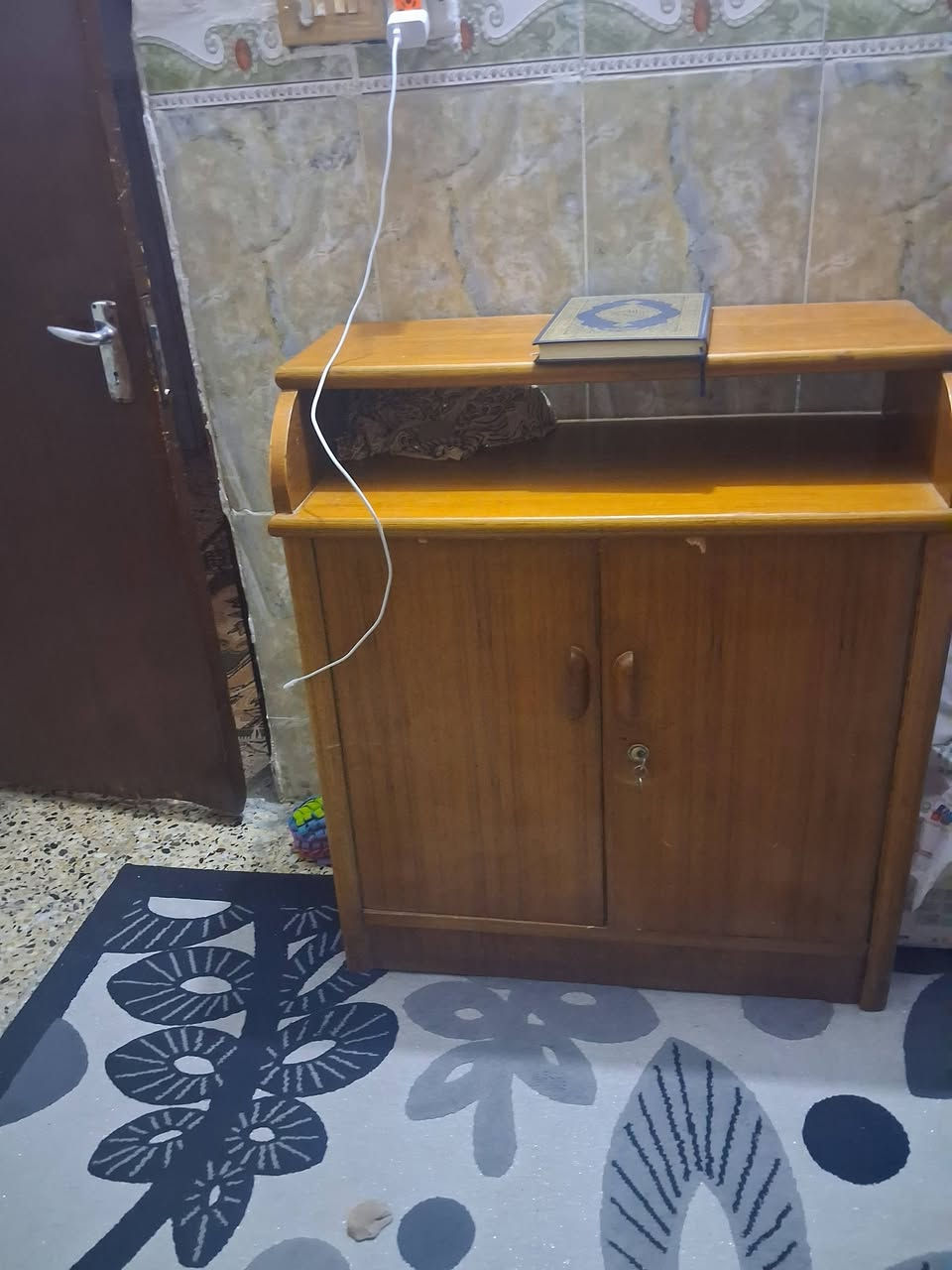 غرفة نوم لبيع  التفاصيل على هذا الرقم ***********
