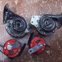 هورنات يوكن ملكيات اصليات الصوت كما موضح بالفيديو للبيع مكانهن بغداد  ...