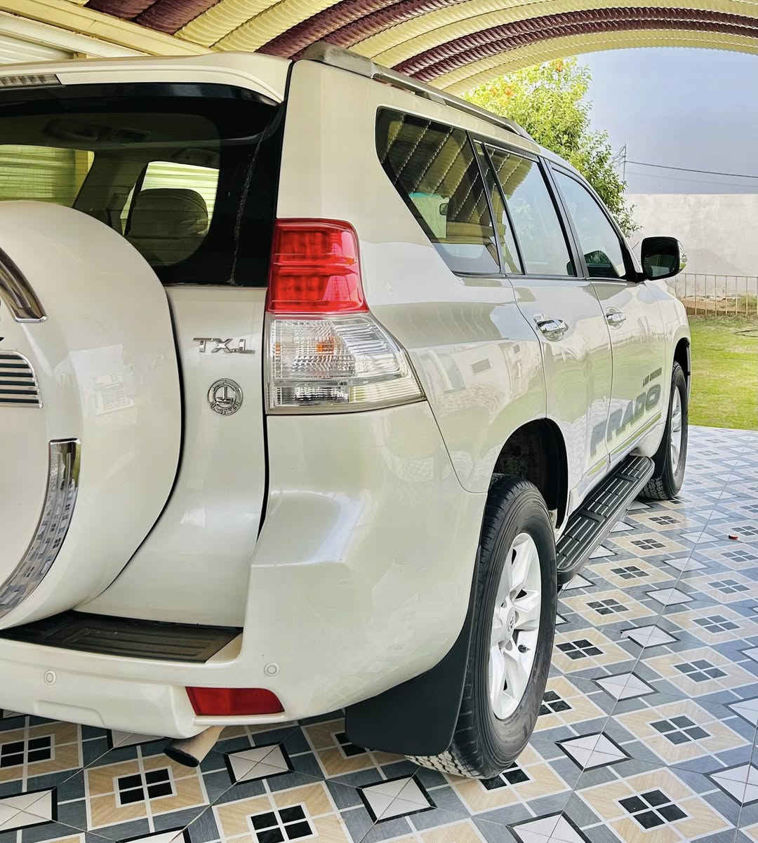 السلام عليكم.
للبيع تيوتا برادو ٢٠١٢. فول كويتي 
محرك ٦ سلندر ٤٠٠٠ سبعه راكب 
مكفوله كفاله عامه 
رقم أربيل تحويل ثاني يوم. 
صدر امامي خلفي كفاله 
مكان السياره صلاح الدين.بلد 
السعر ٢٧٥  

***********
