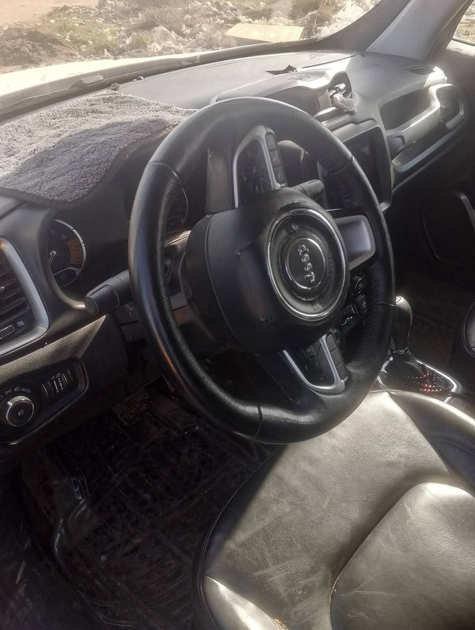 جيب رانكد موديل 23 تيربو مكينة 1300
السيارة كامل وفول عدا الفتحة 
للبيع او مرواس بسيارة ناصي 
السعر 130 دولار 
مكان السيارة بغداد 
للاتصال ***********
