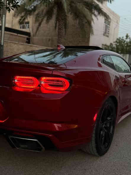 كمارو ٢٠١٩ محرك V6 كير اوتماتيك تبرونك
ماشية ٢٦ الف ميل تعمل بنضام الاقتصادي v4 بالسرعات الطبيعية بالسبورت V6 
لون ماروني بلاك ادشن 
عليها تزويد جويتر وشوتة kn بلادي
فول ١/١ 
بصمة تشغيل عن بعد
فتحة سقف ، ستيرن رياضي حرف D 
شفتات بالستيرن مع تحكم كامل 
اوضاع قيادة متعددة
كراسي ٢ كهرباء تدفئة وتبريد بالكراسي
لد امامي وبلوجكتر لد خلفي 
شاشة جبيرة هاند بريك بصمة
كامرة خلفية دوارة 
ويل كب بلادي اسود 
جديدة جدا وبالحقيقة احلى من الصور
صور الحادث وسونار موجود بيها
بنيد وجاملغ مبدلات بلادي ومصبوغات فقط
رقم بغداد الجديد سنوية وهزة جديدة ب اسمنا السيارة تحويل مباشر
السعر ١٧٣ وبيها مجال بسيط
***********
