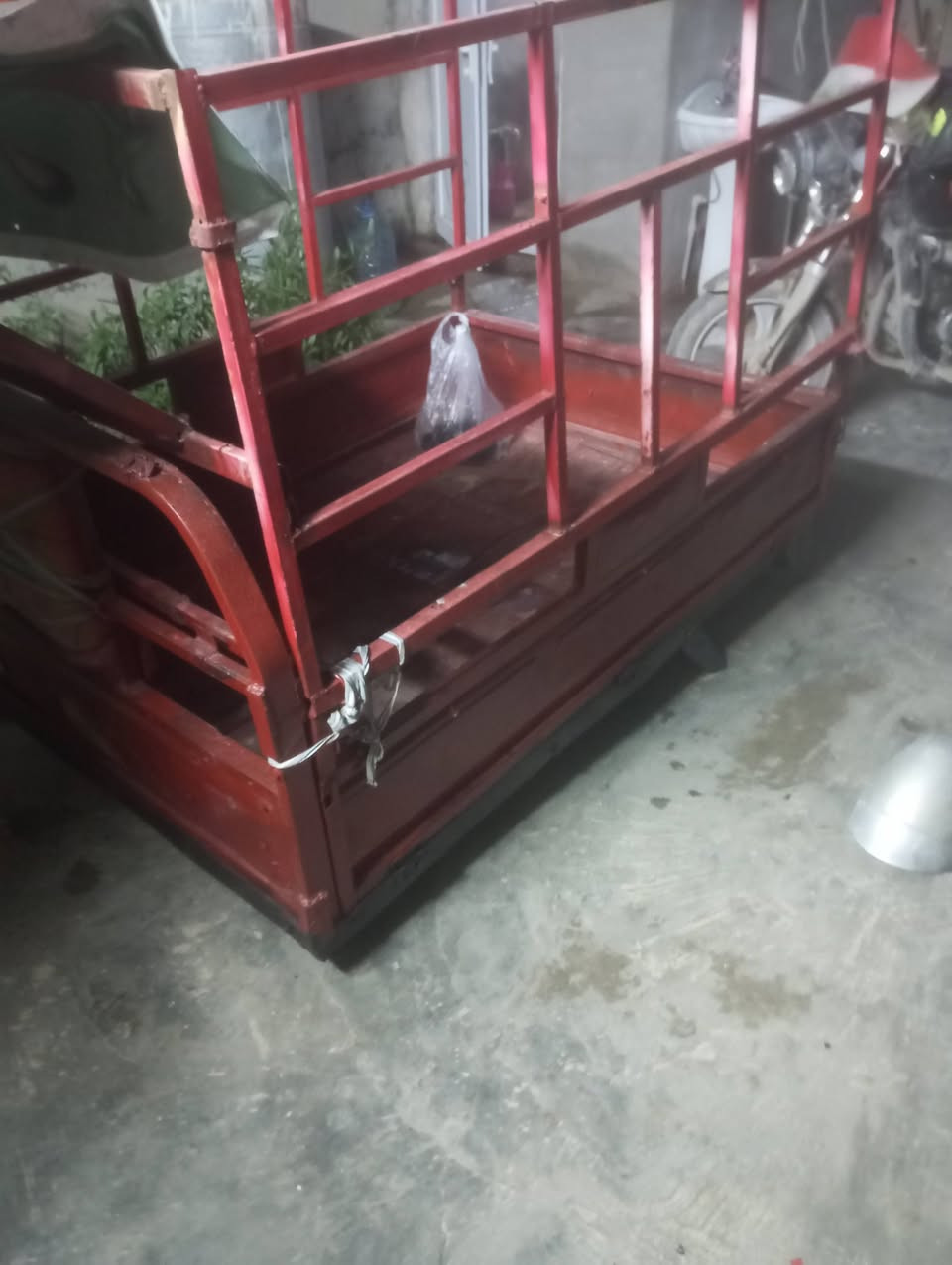 سلام عليكم بودي للبيع يرهم كل الستوتات نضيف خياس مابي السعر 90وبي مجال حك الجيه عنوان كركوك عروبه شراي اتصل ***********شراي اتصل
