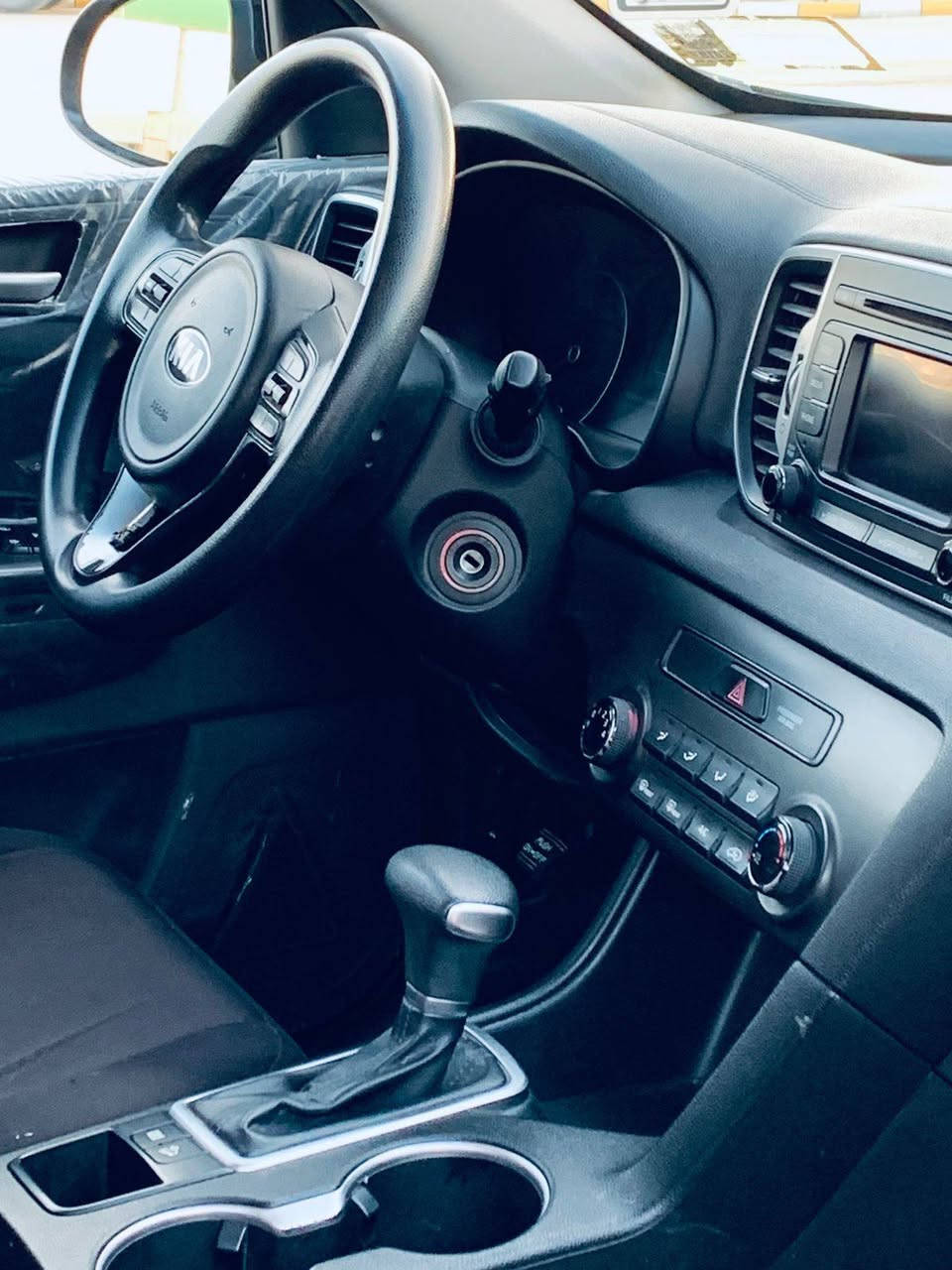 سبورتج 
موديل 2017
السعر 128
بيها صبغ جاملغ فقط بدون دواخل 
محرك كير تبريد حداديه كهربائيات مكفولات 
للاستفسار ***********
السياره جديده بمعنى الكلمه
رقم السياره سليمانيه تحويل وكاله حاضر بغداد, العراق
