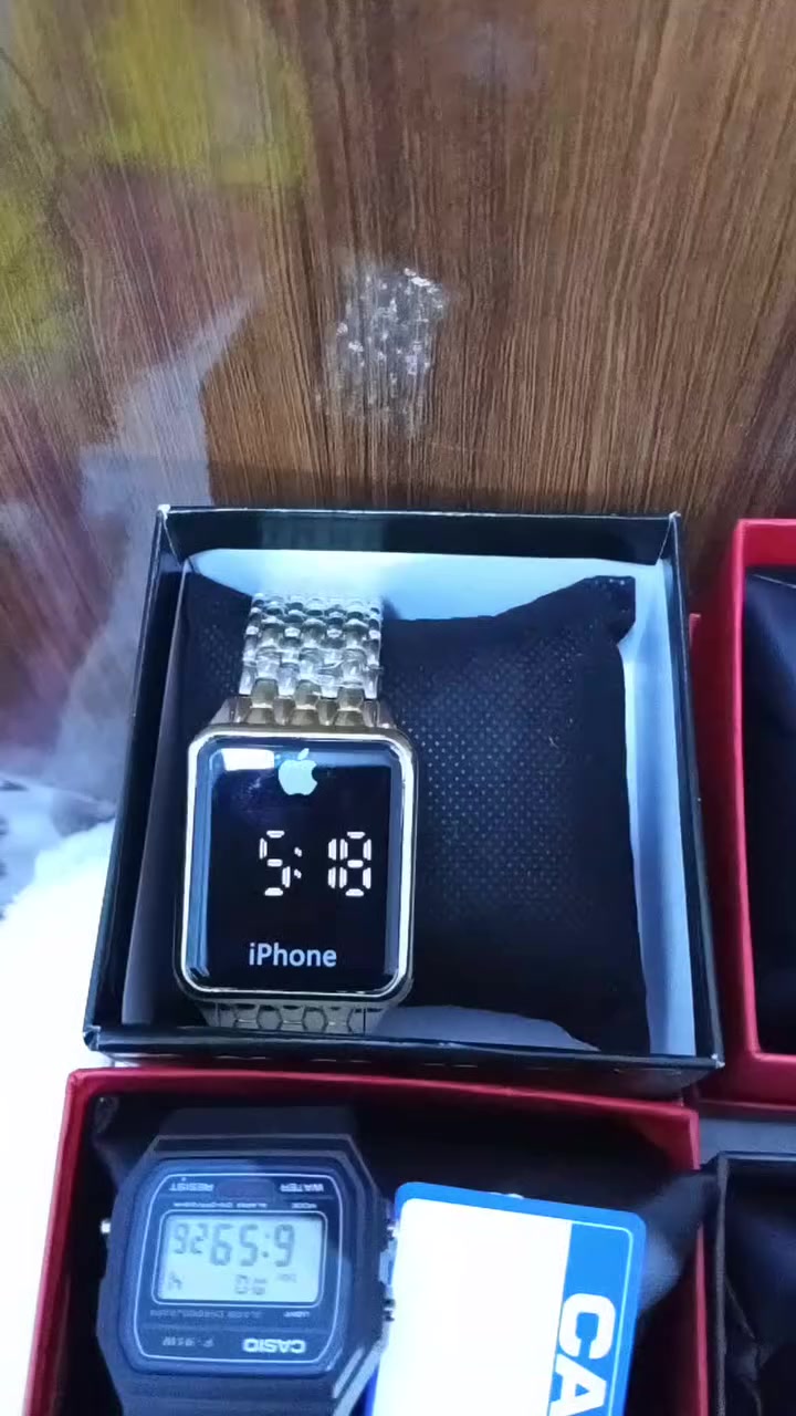 ساعات رجالي متنوعه 3الكتروني 3تيكاراتوا 2اومكس وحده روليكس مختمات سير وظهر ورولكس معها كارت ضمان وكاله.اللي مهتم.اهلا وسهلا.


**إذا كنت صاحب هذا الإعلان وتريد حذفه لأي سبب، رجاءا أرسل رسالة إلى الدعم الفني**