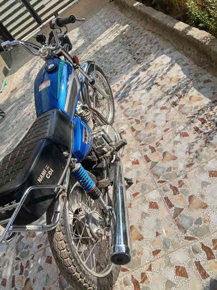 دراجه للبيع نامه اصلي ٢٣ ناصريه مركز السعر مليون وميه أوراقه جاهزه للاتصال على رقم ***********
