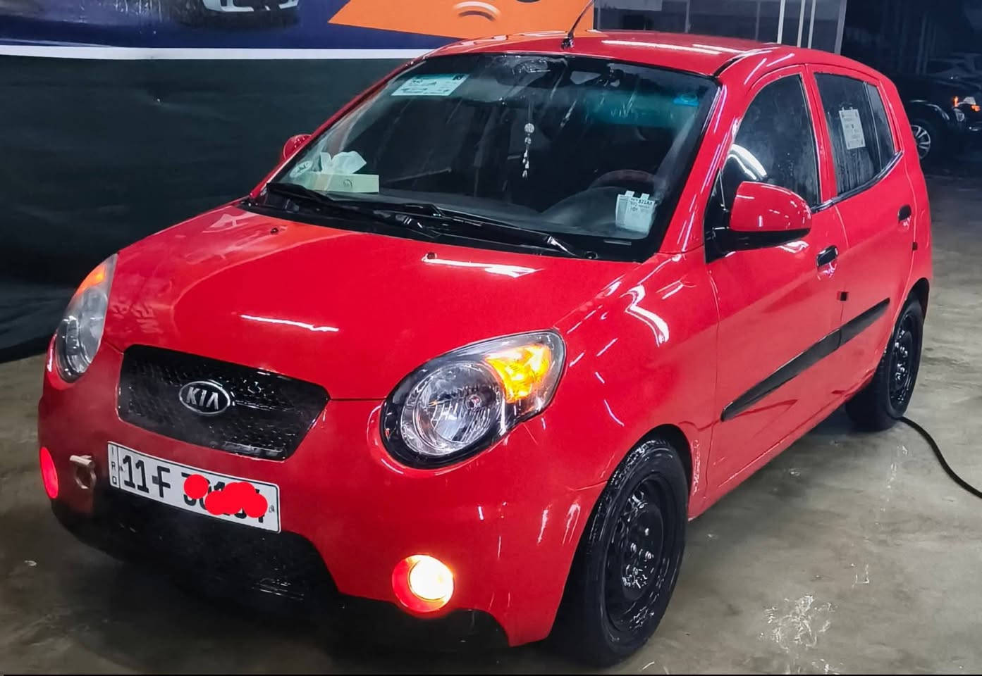 بيكانتو 2010 كوري ارغب لون بل بيكانتو 
للبيع
كير اوتوماتيك 
محرك 4 سلندر  مرغوب 
كير ومحرك جديد مامفتوح 
بدون صبغ 
بدون تقحيل 
شاشه وكاميرا بيها
قفل مركزي
تايرات وباتري جديد 
داخل وخارج جديد 
تبريد وتدفئه  شغال
رقم وهزه جديد بغداد  بصمه تحويل بل موصل 
السعر 72$
من صاحبها الشرعي 
مكان السياره موصل 
للاستفسار
***********
***********
يوجد بيع وشراء السيارات المتضررة والجديدة داخل هذه
الصفحة
نستقبل عروضكم لبيع السيارات فقط من الشرعي نحن غير مسؤولين عن أي اختلاف بين الطرفين من تحويل + تِجيك السيارة عند السونار الي ما يفحص عند السونار ويأخذ ثقة من صاحبها أو يأخذ كلام يتحمل المسؤولية
 لكون فحص السيارة عند السونار ( 15 الف)
             (( نحن فقط دلالية  ))
((( يكون الاتفاق بين البائع والمشتري فقط)))
