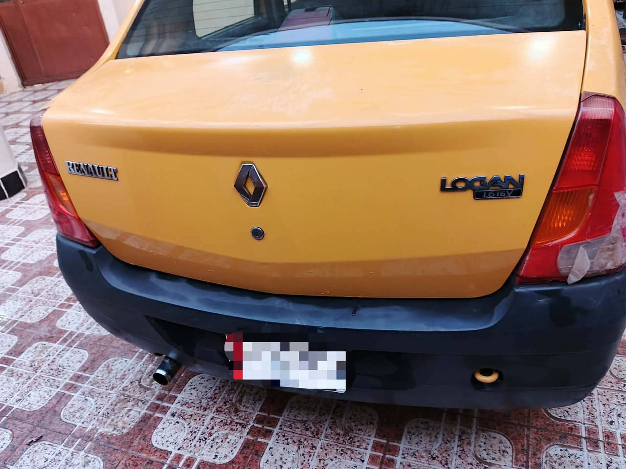 سلام عليكم...
رينو لوكان موديل 2014 للبيع..
كير محرك مكفول گشر بي طخات بسيطه. 
جامه اماميه وخلفيه مبدلهن جدد مابيهن لافطر ولا شخط تخم تاير مبدل جدد قبل شهر تقريبآ
دسكات باتري جدد 
كهربائيات كلها كاملة 
قايش تايمن كيس وقايش داينمو
ورولات ليوم بدلتهن قايش التايمن كيس بي ضمان سنه والتاريخ مكتوب علباكيت مالته.
صدر نضيف سياره جاهزه مابيها نقص 
رقم بغداد بأسمي تحويل ثاني يوم..السعر 55 وبيها مجال بسيط..العنوان بغداد /بسمايه/قرية 10  
للأستفسار *********** واتساب
