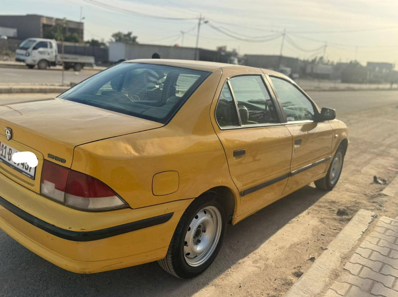 سلام عليكم سياره سمد ٢٠١٢ سياره خير من الله مكينه جديده تبريد شغل تخم تايرات جديده سياره حلوه صدر جديد بيه مبدال بيه جاملغ امامي فقط بدون دواخل سعر ٣٨وبيه مجال رقم ***********
