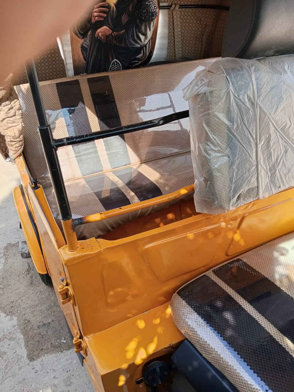 سلام عليكم تكتك للبيع رقم سنويه مديل 21مكينه كفاله بيها ضربه صفح سعر سته ونص (٦٥٠٠) ***********
