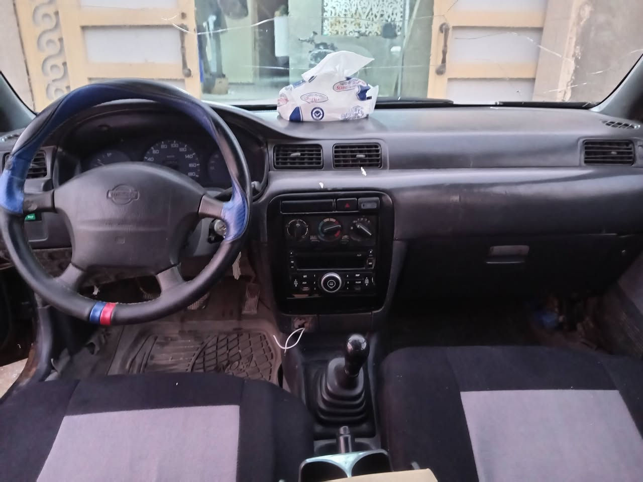 سلا م عليكم ورحمة الله
سيارة نيسان صني موديل 1995
السعر ٢٧وبيه مجال إلى الطيبين
الرقم ***********
