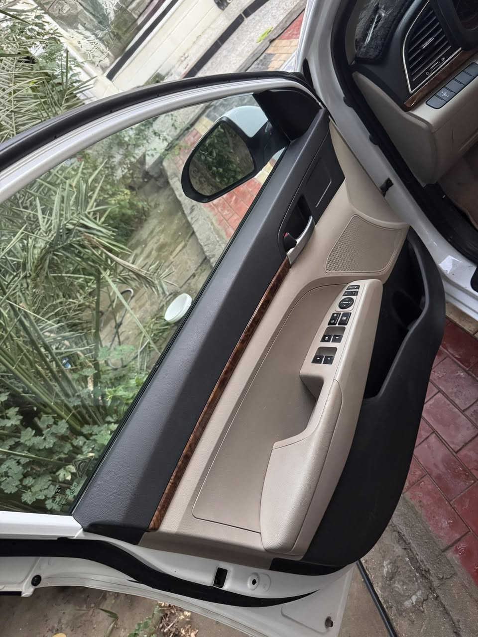 السلام عليكم
النتره 2018
مفوله كفاله عامه
السياره على وضع الشركه ماشيه 65الف حقيقي
فول عدى البصمه 
محرك 2000
السعر 160$
المكان كربلاء طوريج 
السياره جديده 
*********** @إشارة
