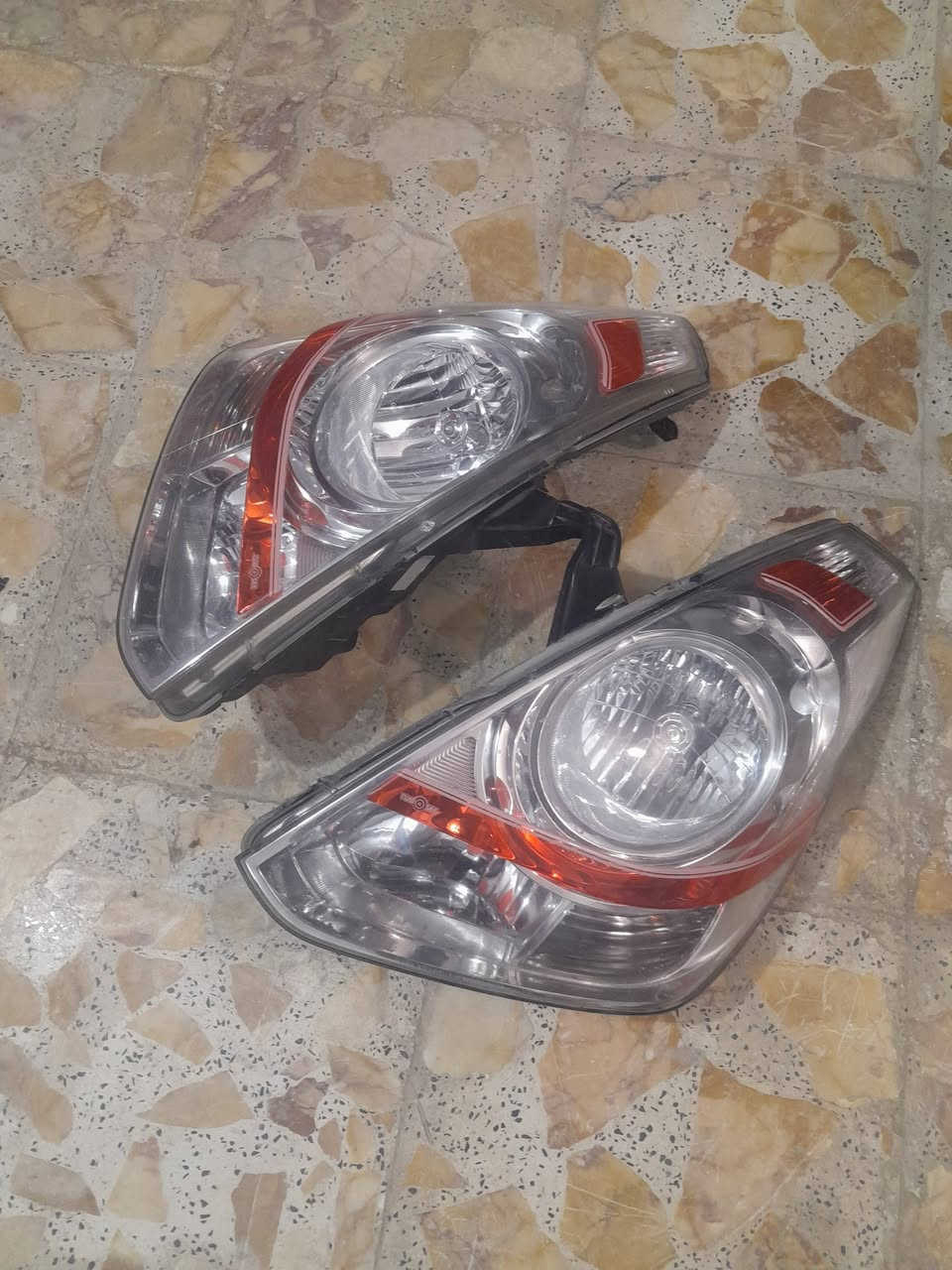 زوج مازدات مسكر جدد نضافه ١٠٠ بل ١٠٠ البيع ١٢٥ وبيهن مجال مكاني بصره الهارثه لاتصال ***********
