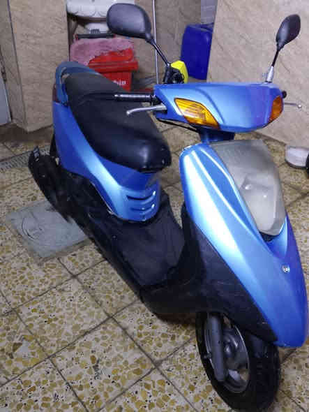 سلام عليكم دراجة بريز للبيع 
الدراجة خير من الله مكينة ناعمة شلعة 
معدل الدراجة ما ناقصهة شي نضيفة 
حلوة مكاني بغداد حي اور 600 
السعر 550 وبي مجال
رقم الهاتف
***********
متواجد واتساب وماسنجر فقط
