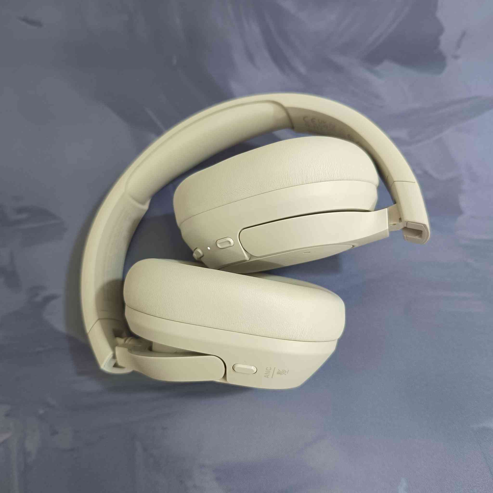 سماعات رأس Sound Form nc من شركة
سماعات رأس Sound Form nc العازلة للصوت من شركة العالمية belkin نظافة %100 سعر 50 ألف
سماعات اصلية وليس تقليد مستعملة لمدة 20 يوم استعمال بسيط جدا نضيفة جدا 100% مابيهة أي خدش تفحصهة كدام مندوب وضمانهة بعدة لمدة سنه كاملة
يوجد توصيل لجميع محافظات العراق
رقم تواصل ***********
