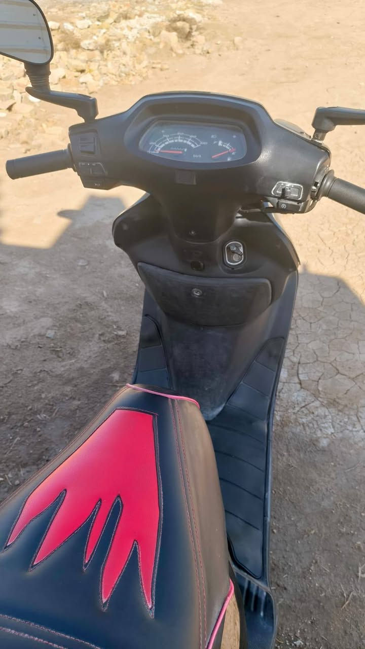 سلام عليكم دراجه سبيسي ماليزي باب لأول دراجه كهربائيات كله شغاله سلف هندر قفل ستيرن قفل جوزه قفل جنطه كله شغاله دراجه جاهزه من كلشي ماتخسر عليه الف فقط المكينه مجفته مكاني واسط قضاء الحي ***********
