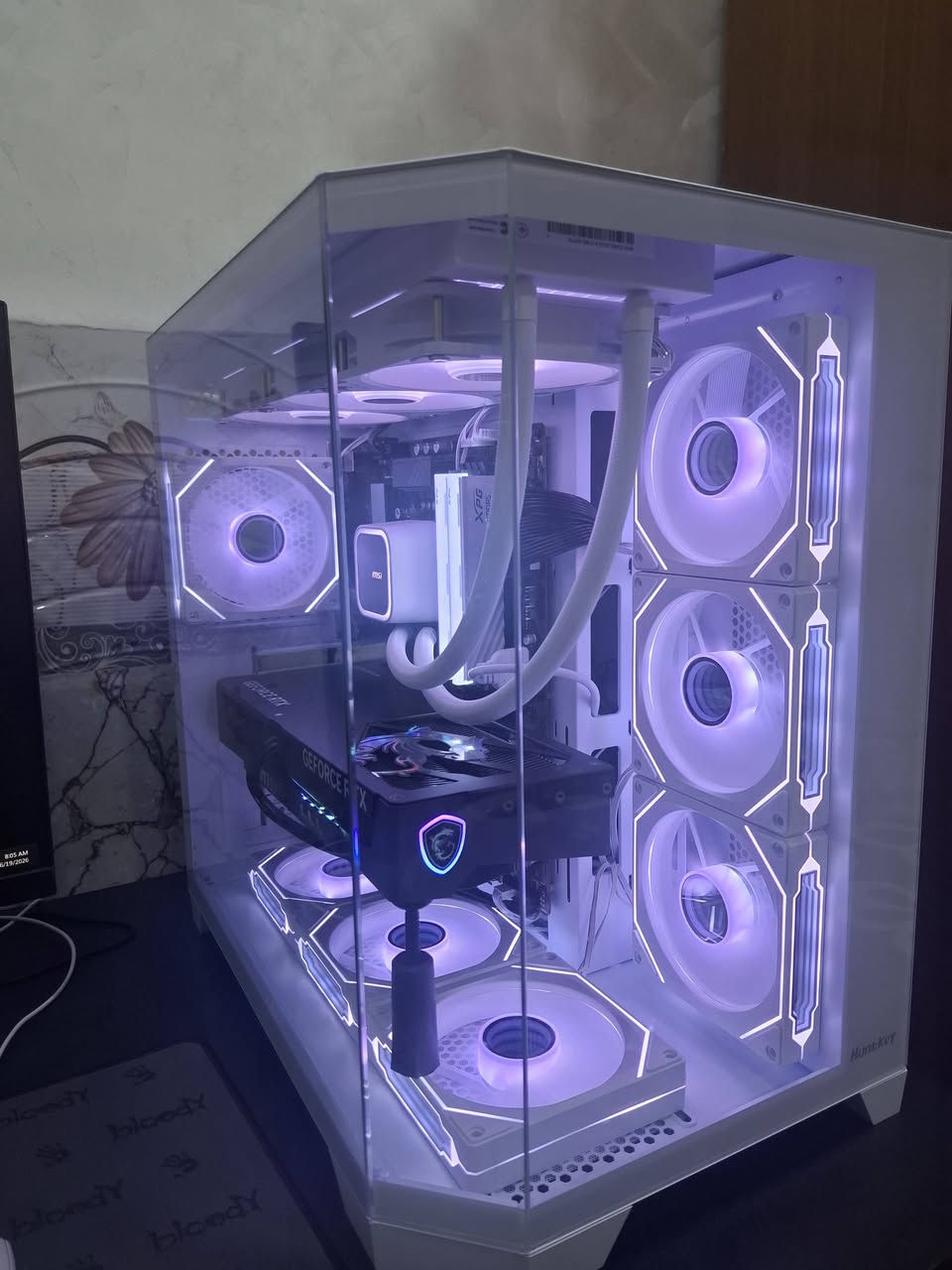تجميعة العاب ومونتاج للبيع
Cpu : i7 12700kf 
RAM : 32gb (16x2) xpg 6000
Motherbord: b760 
Hard: ssd 1Tb samsung 980 pro 7300
Power supply : thermalright 750 gold
Gpu : rtx 5070 12gb gaming trieo rgb 
Moniter : 27inch / 2k / 210 hz
العنوان / بابل / حي الزهراء / ***********
السعر 3.500.000
 كيس وشاشه وماوس وكيبورد وسبيكر وجويستك واير لس
