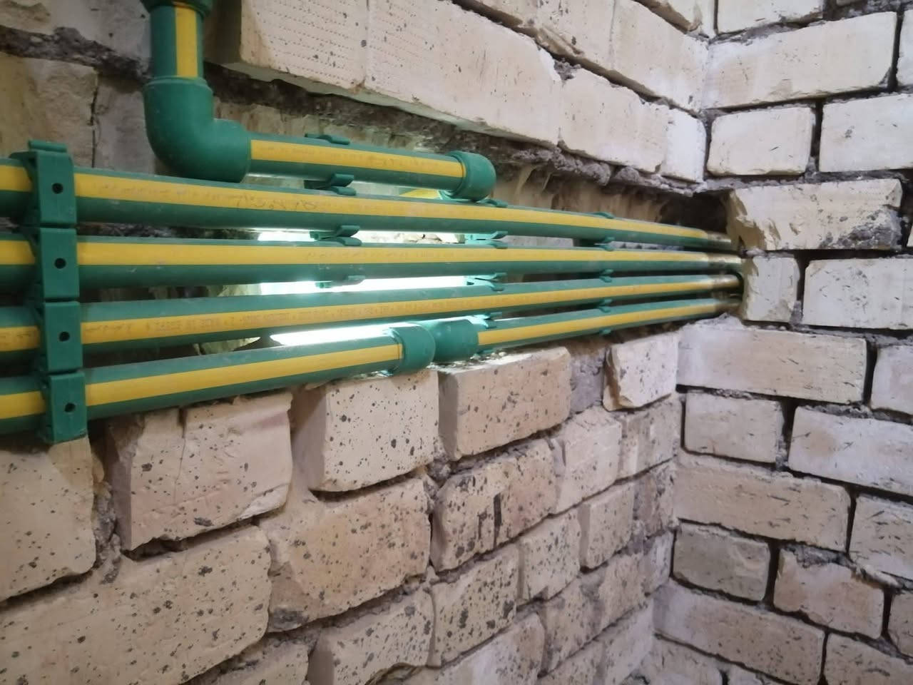 متفرغ حالياً تئسيس كافة أنواع ,مجاري, ماء ,منظومة غاز منظومة, سبالت ,منظومة ,صاروخية ,مجاري تعليك ,تثقيب كور 
الاتصال ***********
