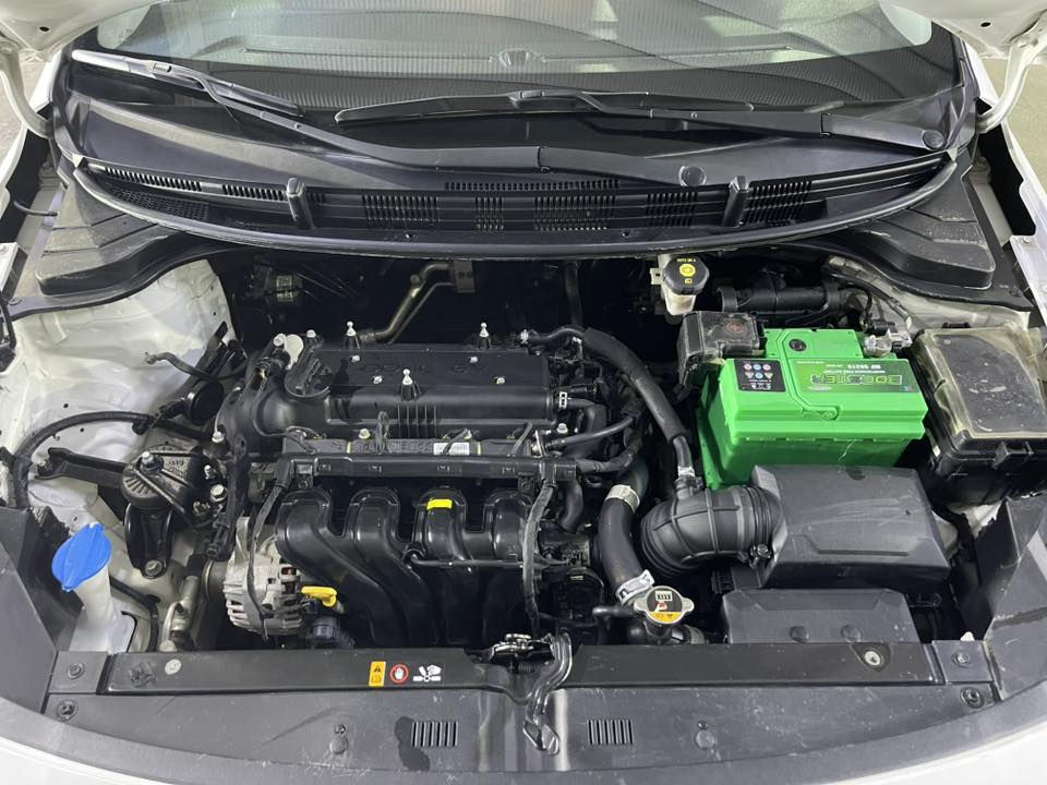 كيا ريو موديل 19 خليجي شركة الدولية مكينه 1600 دوش كير ايتي ماشية58 الف السيارة نضيفة بيه مكانين بارد بيع او امراوس  *********** السعر 118 وبيه مجال
