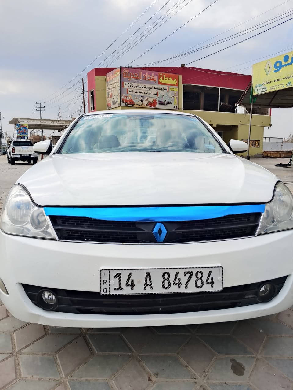 السلام عليكم احبتي
واخوتي الاعزاء
للبيع 
رينوات عدد 2للبيع 
مواصفات السيارتين 
1/. محركات 4 سلندر الجوده عاليه 
2/ موديل 10و 11
وحده رقم بصره جديد انكليزي تنتهي 2027 موديل10
والثانيه رقم انكليزي اربيل سنويه 2030 موديل 11
اللون ابيض وللعلم السيارتين مالك ديوانيه 
الاسعار عله الخاص رجاءا
الارقام الخاصه للاتصال ***********
والثاني *********** 
موجود وات ساب
