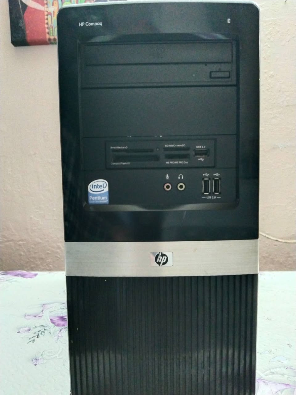 السلام عليكم 
حاسبة دسكتوب تجميع انتل كور 5 جيل الثالث مستعملة نظيفة للبيع 
.....
السعر 170 ألف دينار 
***********
عنوان بغداد زيونة 
البيع بضمان الفحص 
لا يتوفر توصيل 
.....
ملاحظة 
كيس فقط بدون أي ملحقات 
كيس فقط بدون أي ملحقات 
.....
المواصفات 
معالج انتل كور 5 جيل الثالث رقم المعالج 3470
كارد شاشة 4 كيكا جديد AMD RX 550 GDDR5 
هارد.128 كيكا للنظام والبرامج جديد SSD 
هارد 500 كيكا للالعاب والتخزين HDD 
رام 16 كيكا جديد 8+8 تردد 1600 DDR3 
مذربورد جديد جيل الثاني والثالث B75 DDR3 
مشغل اقراص ديفيدي DVD 
......
الحاسبة تعمل على نظام وندوس 11 وتحتوي على أكثر من 70 لعبة طور القصة اوفلاين مع لعبة ببجي موبايل اونلاين 
.....
مع جزيل الشكر لإدارة المجموعة
