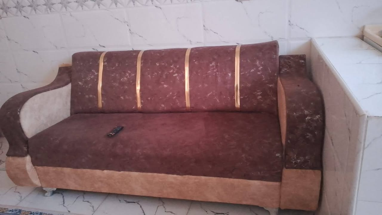 سلام عليكم للبيع السعر100  لعنون شارع كربله نجف قرب قريت لغدير  يم سواق تلعفر عل شارع يم الجسر ***********
