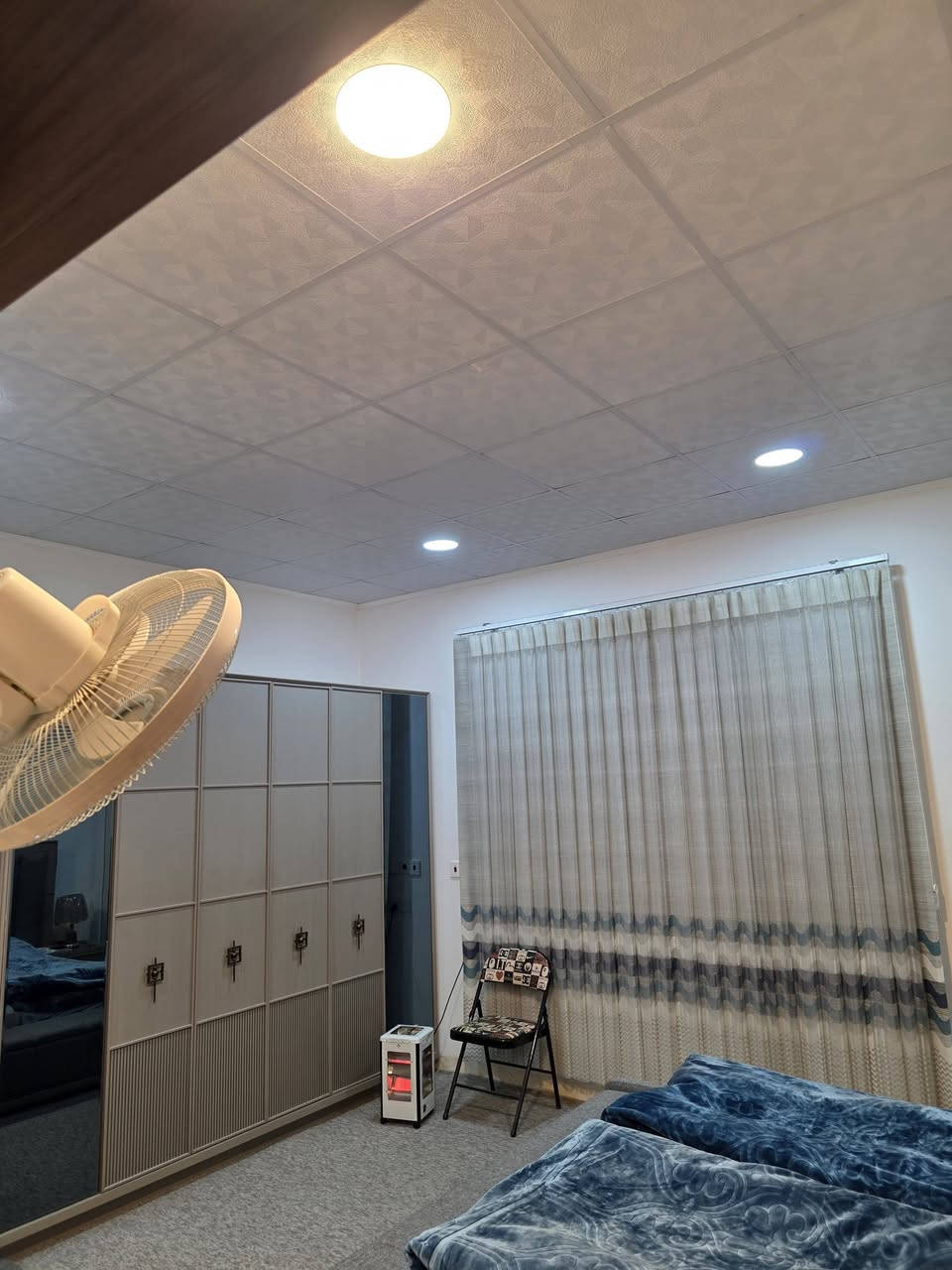 دار للبيع في حي الفلاح الثانية جمعية ضفاف دجلة 100 م بناء حديث واجهة 5 م طابق ونصف 2 غرف نوم هول حمامات شرقي وغربي شارع واسع 15 م اتجاه شروق ابتدائي .
عقارات الصفوة  حي المصارف قرب جامع سعدي مهدي 
***********
***********
