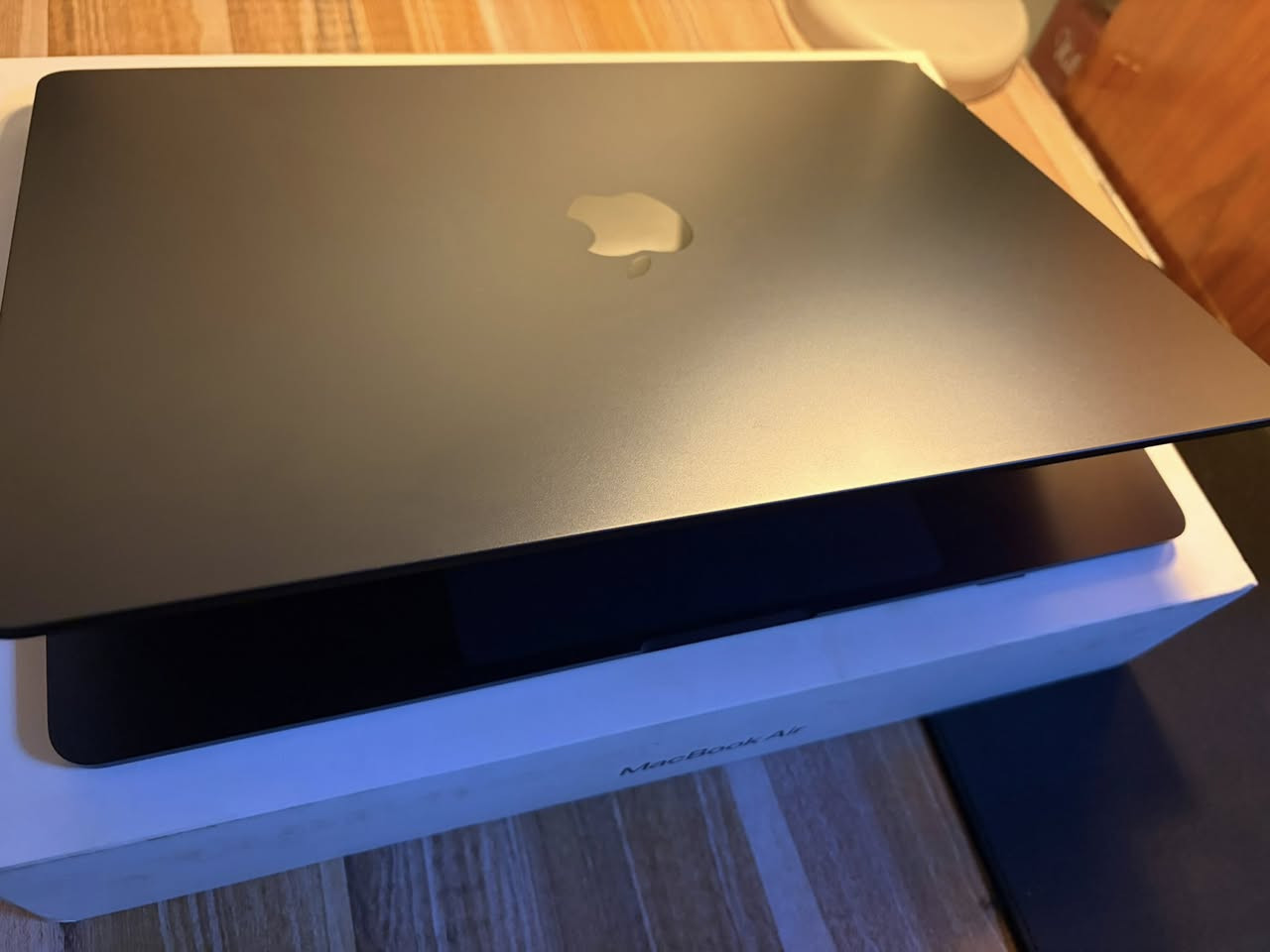 #يتوفر #مستعمل
 😍😍✅✅Mac M5 Air 15 inch 
Ram 16
Hard 512
عدد دورات الشحن. (٧) 🔥🔥🔋🔋
كيبورد عربي ضمان سنتان
سعر ٢،٠٠٠،٠٠٠
#للاتصال_والاستفسار او دايركت
***********
