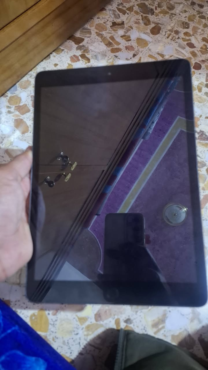 ايباد تسعه مستعمل قليل مراوس بايفون فقط ذاكره اليباد256 من ناحيت البوبجي عملاق وتجي وجربه بيدك❤️


**إذا كنت صاحب هذا الإعلان وتريد حذفه لأي سبب، رجاءا أرسل رسالة إلى الدعم الفني**