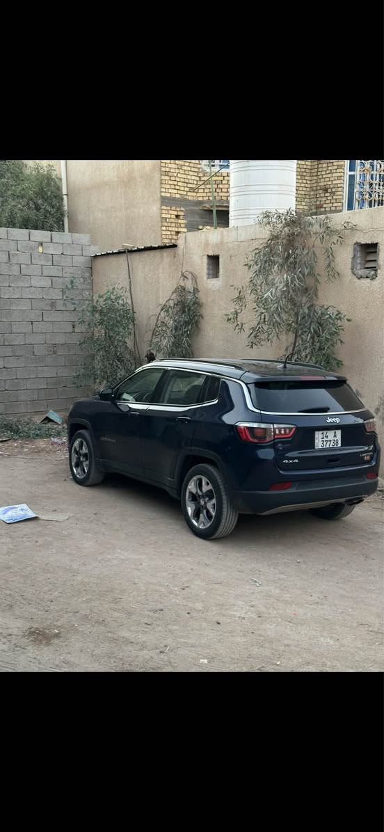 سلام عليكم جيب كومباس موديل2019 
فور ويل 4x4
الون حبري مع قمارة سودة بلاك توب
فول مواصفات ماعدى البنراما 
مميزات السيارة 
كار بلاي مع شاشة كبيرة 
كشنات جلد مع تدفئة تبريد
 كامرة دوارة 
ادامة كاملة 
سستم صوت past
بصمة ابواب مع ترحيب 
تشغيل عن بعد 
تعتيم 
سايد بريك بصمة 
وضعيات القيادة 
مثبت سرعة 
رقم بصرة انكليزي جديد 
سنوية 2027 مشروع وطني تحول ثاني يوم
طخم تاير جديد
محرك 2400 مكفول 
كير 9 نمر مكفول 
تدفئة تبريد كفالة 
مكفولة من الصبغ
داخلة في حالة ممتازة
عدد المسارات 85 الف ميل 
السعر 120 وبيها مجال
العنوان البصرة 

0️⃣7️⃣7️⃣2️⃣2️⃣5️⃣0️⃣7️⃣5️⃣0️⃣1️⃣

0️⃣7️⃣8️⃣6️⃣0️⃣6️⃣8️⃣3️⃣3️⃣9️⃣7️⃣

***********
متوفر واتساب 
حادث السيارة دعامية امامية ماواصل  الجاملغات ولا البنيد 
بيها بارد بالباب الراكب وبارد بالجاملغ الخلفي البصرة, العراق
