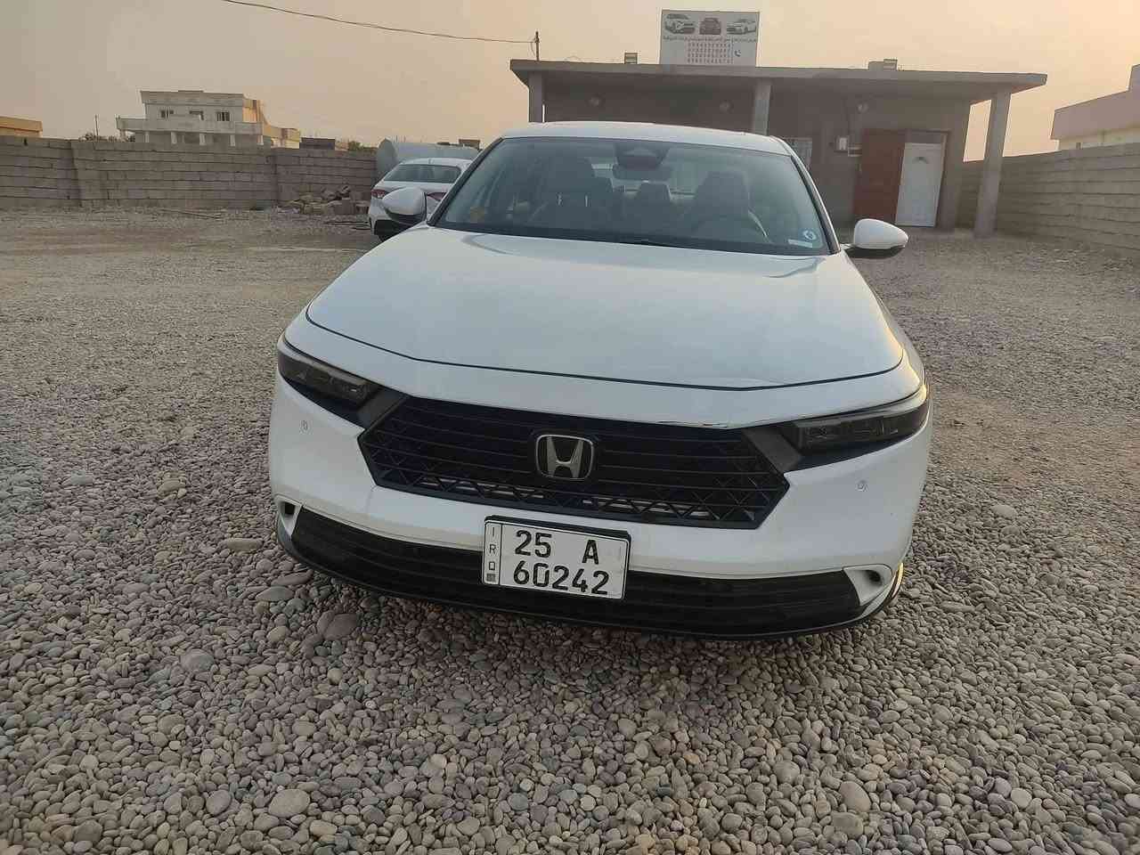 السلام عليكم
للبيع 
هوندا اكورد هايبرد موديل 2023 مرقمه كركوك دولي دخول جديد ماشيه 28 الف ميل 
بدون ايرباك بدون دواخل 
فقط بالچاملق الخلفي الايسر شبر صبغ 
صور الضرر مرفق بالمنشور 
عنوان السياره ناحيه الزاب قريه اصبيح تحتاني 
السعر 205 نقدي وبيها مجال 
للاستفسار الاتصال على الرقم التالي 
‏‪0783 281 0292‬‏
