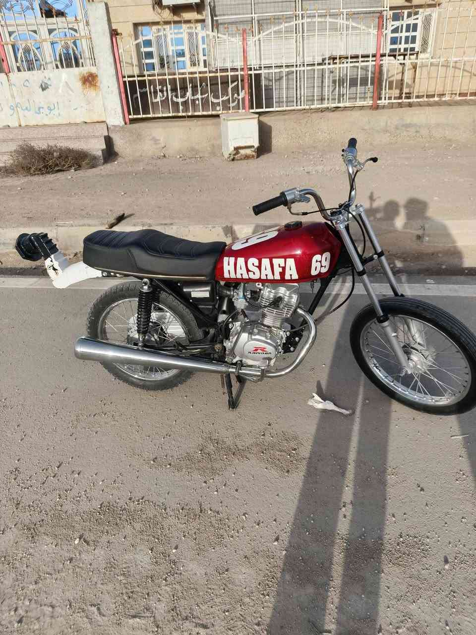 السلام عليكم دراجة (كلك كلك)تعميرة ٢٥مكينه بل جيس رابيدو سبع احرف  شاصي نامة جديد دراجه احلى من صورة وبية نهضة قوية السعر(700) الشراي يتصل على رقم *********** ومتواجد فيس مكاني  سوق الشيوخ
