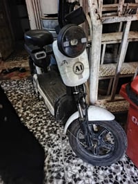 شحن • بطاريات فول • نضيفه