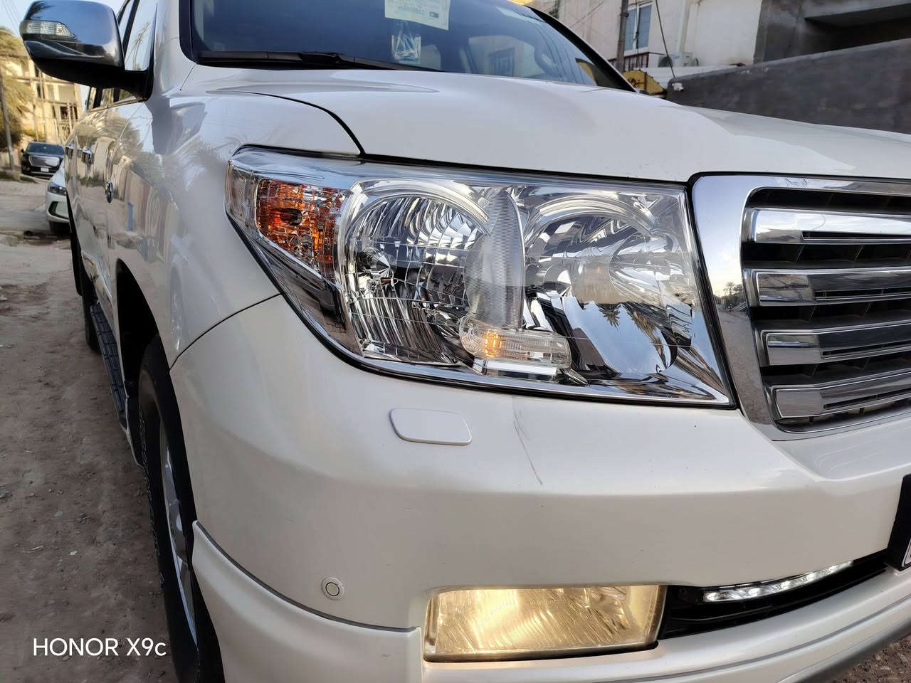 سلام عليكم من رخصت الادمن لاندكروز ستينيه 2011 سياره جديده وعله ايد واحد كله ع وضع الشركه مكينه سته سلندر وكير وكسل حداديه كارتون تبريد ثلج مركزي ٣ قطع فتحه سقف اشاير بالمري ترحيب زراك لايت داخل جلد بعدها ع وضع الشركه مغلفات الكشنات بقبلاوه شخط مابيهن كشن كهرباء يدات نيكل رقم بغداد بسمي تحويل ثاني يوم وبعد معروفه مواصفات الستينيه سياره بيها بارد بالباب الصدر والهلال الخلفي مامبينات مشتغله يم المندلاوي شغل درجه اولى للستفسار ع الرقم *********** غير متواجد ع نت مكلف بنشر السعر 345 وبيها مجال
