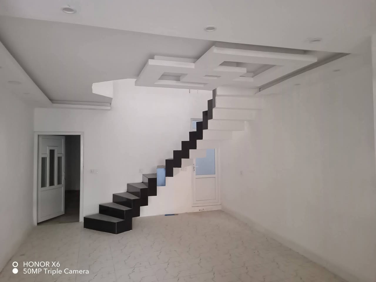 رقم الاعلان 2209
#دارللايجار 100م طابقين
كركوك بنجاعلي مقابيل الملعب يبعد عن سايدين 10امتار
#مكونات (غرفة نوم مطبخ استقبال وصحيات وكراج سيارة)
فول خدمات
فرع عريض
فرع تبليط
فول سيراميك
سقف مغربي
ماي حلو بين يوم ويوم
#سعر 250الف وبي مجال 
☎️*********** واتساب
☎️*********** فايبر
#مكتب_ازاد_للعقار
