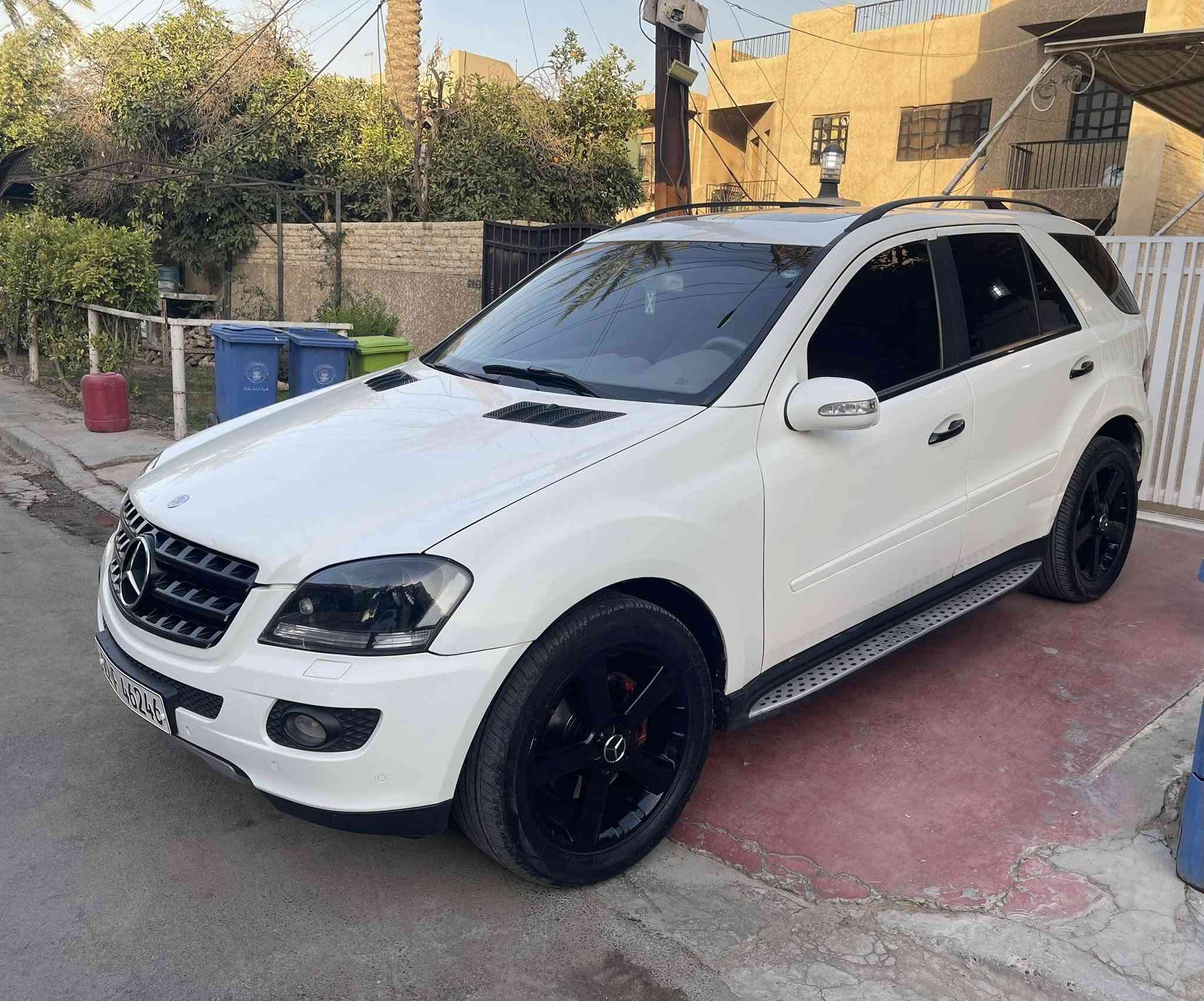 السلام عليكم اخوان
مامتواجد فيس فقط وتساب او اتصال 
مارسدس 350 ML
رقم اربيل الجديد هزه جديده
فول موصفات 
سلايت 
بصمه 
جلد
 تحكمات ستيرن
 ويل كب 
مري شفط 
اشاير بالمري 
شاشه كامره دواره 
تحكمات ستيرن 
قبق جنطه شفط برده صندوك
 لايت زنون عدسات 
كير مكينه بشرط 
تبريد شرط تنصي
بيها قطعتين صبغ فقط بدون دواخل 
مكاني بغداد العامريه122 سعرها وبيها مجال
بالخير ع ياخذه سياره جديده 
***********
