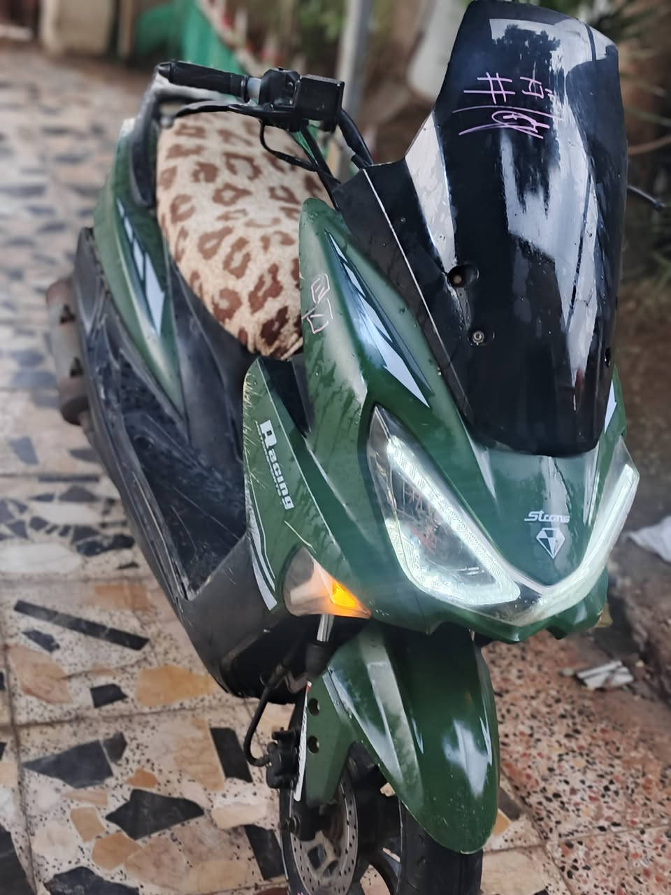 سلام عليكم دراجه للبيع موديل 2023 مستعجل ع بيعتها تواصل ع رقم ***********
