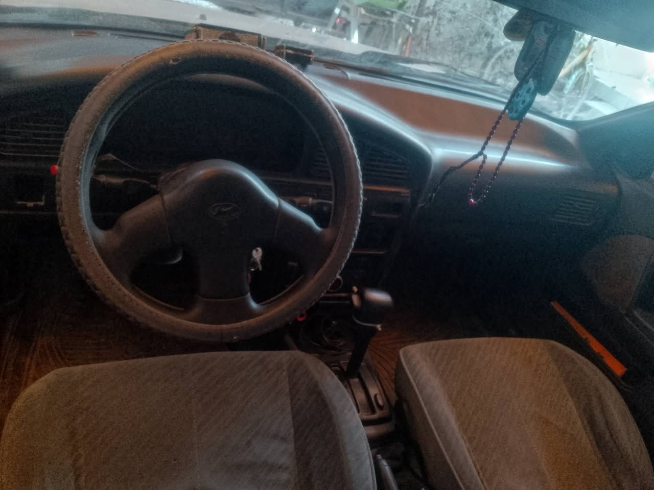 السلام عليكم النترا موديل 1994 بسمي رقم الماني جديد ديالى
سياره نضيفه حلوه تخم تاير كهربائيات شغاله كير اوتوماتيك 

محرك وكير  خير من الله  سياره ترايك وين متريد مال بيت بل حقيقه احلى من صوره سعره 36 وبيها مجال مكان سياره بغداد الشعب 

***********
