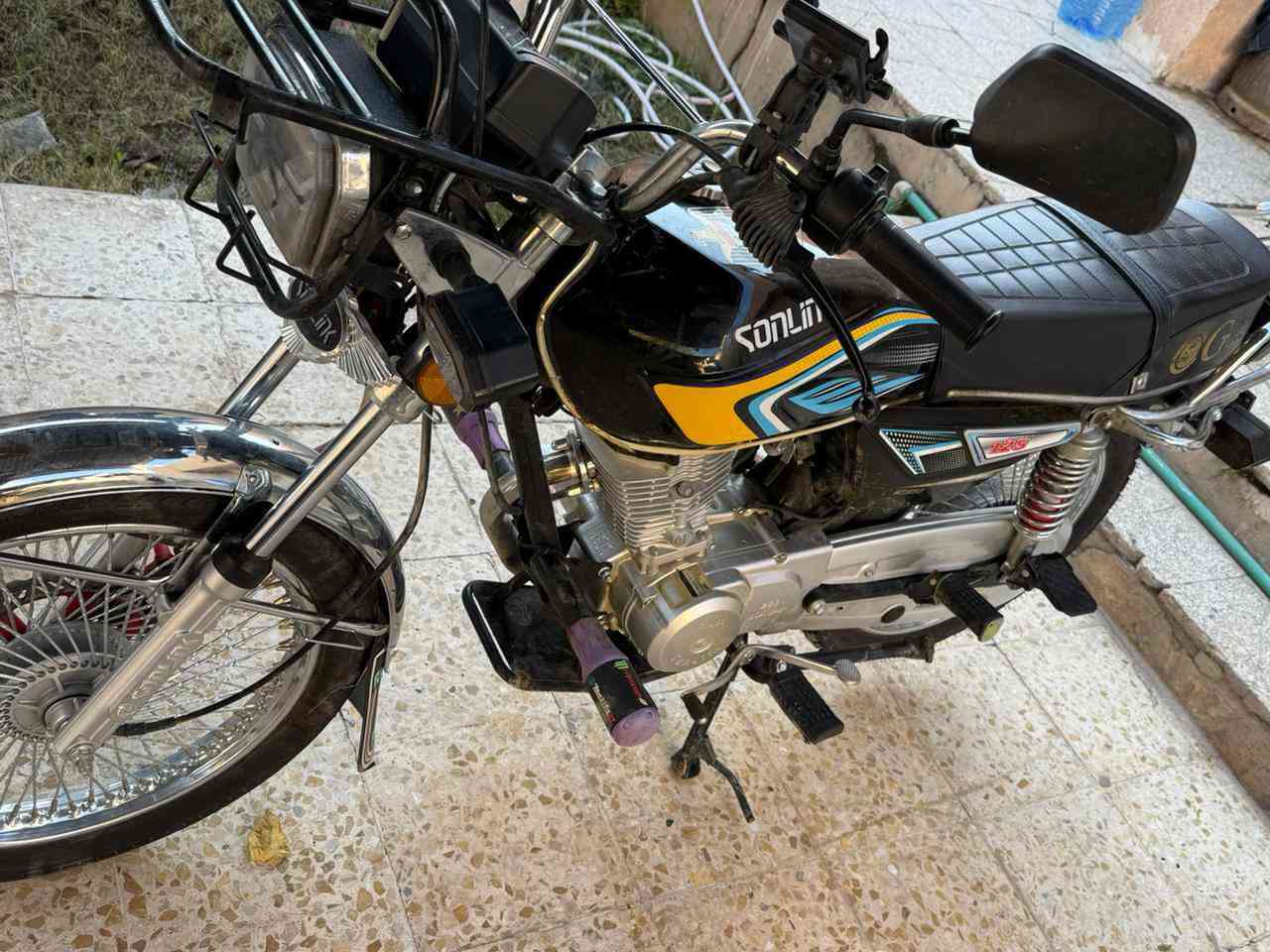 السلام عليكم دراجه تايكر 5كير الدراجه فول نضافه محرك مامفتوح شرط الفحص مكاني تكريت السعر 650قفل للتواصل (***********)الدراجه موجوده لحد ماينحدف هاذا المنشور
