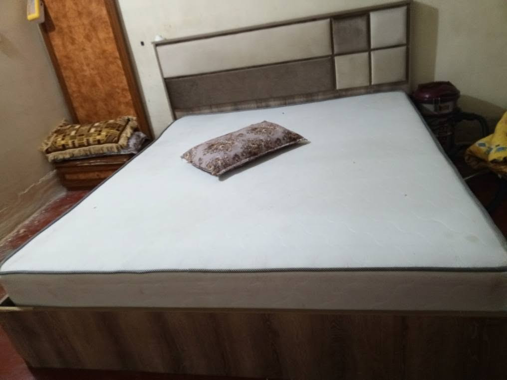 تاخم نوستن دونەفەری  بۆفرۆشتن  دوپارچەیە  بێ عەیب  دۆشەگێ چاکی لەگەڵە سعری 150 مەجالێ کەمی هەیە  عینوان کرکوک  : *********** كركوك, العراق
