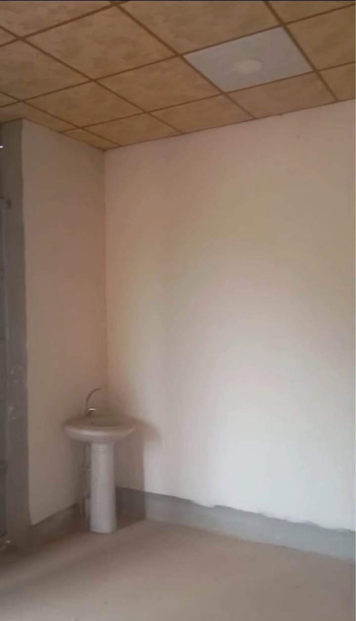 سلام عليكم محل ادوات احتياطية خفيفة مساحة 5*10 في حي صناعي جديد متطورة  اوراقها كامل لتواصل خاص او خابر
***********
