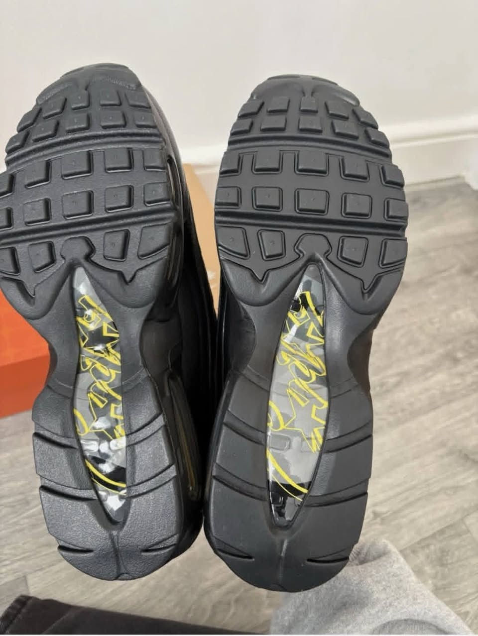 Corteiz x Nike Air Max 95 Honey Black قياس 42


**إذا كنت صاحب هذا الإعلان وتريد حذفه لأي سبب، رجاءا أرسل رسالة إلى الدعم الفني**