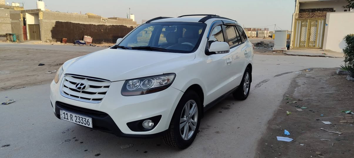 السلام عليكم
سنتافيا للبيع مديل 2012 وارد امريكي سياره مفوله نضافه فول مصبوغه عام للجماله السياره بسمي تحويل ثاني يوم مكينه وكير وحداديه وتبريد خير من الله مكان السياره البصره بلقبله حي بغداد السعر 120 للستفسار الاتصال 
***********
***********
