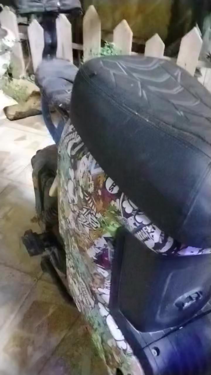 سلام عليكم درجة شحن R9مديل 24ستوني بدل كفرات بطاريات جدددد لله شاهد حجم16سعر350مكاني تنومه***********
