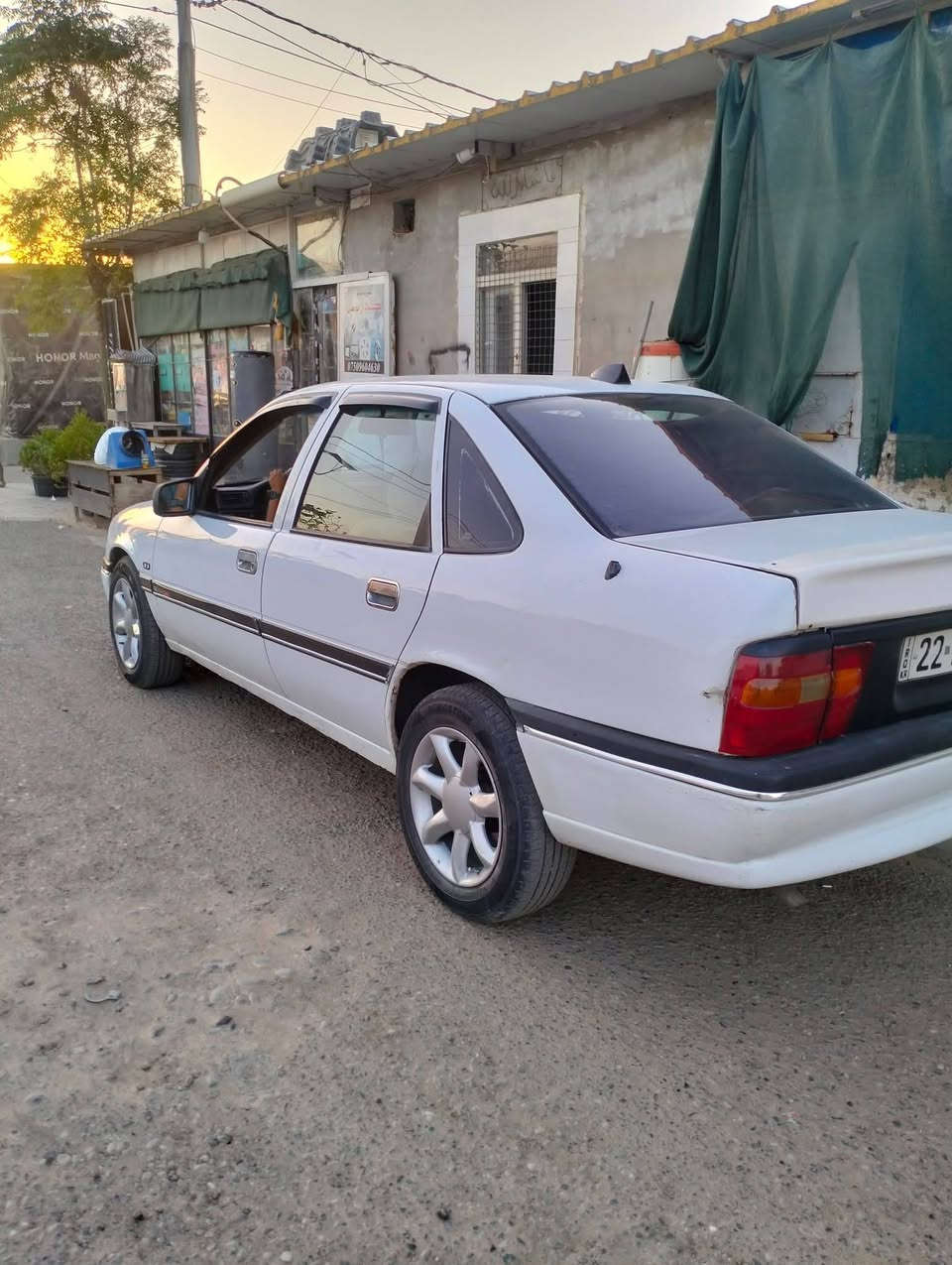 السلام عليكم للبيع فيكترا موديل 1992 رقم اربيل سنويه جديد هذا جديد رقم جديد كير اوتوماتيك للاستفسار تواصل على هذا الرقم ***********
