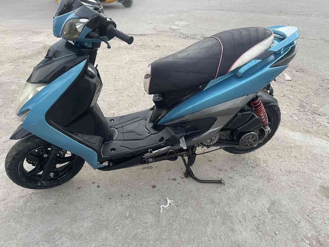 سلام عليكم دراجه سكنس لد دراجه مصبوغه للجماليه مكينه 58:5 كور رياضي اقباقه كور رياضي مشيفات سلف اربع فحمات لونه سبع الوان  بيهة جويتر رياضي ونوزل كلج امامي رياضي وبنز كلج رياضي بيهة فراك رياضي ستيل لايت زنون ابيض جاملغ امام رياضي دراجه احله من لصور مكاني بغداد العبيدي سعر خاص رقمي ***********
