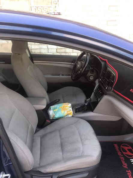 سيارة النترا موديل 2017 
سنوية جديده رقم سليمانية السياره بجم كبس بدون ايرباك بدون دواخل تخم تاير كير ومحرك ما مفتوح
العنوان بغداد 
الرقم ***********
السعر 132 قابل للتفاوض
