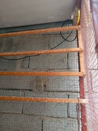 قفص للبيع العرض 90 الطول مترين الرتفاع مترين 07732755979