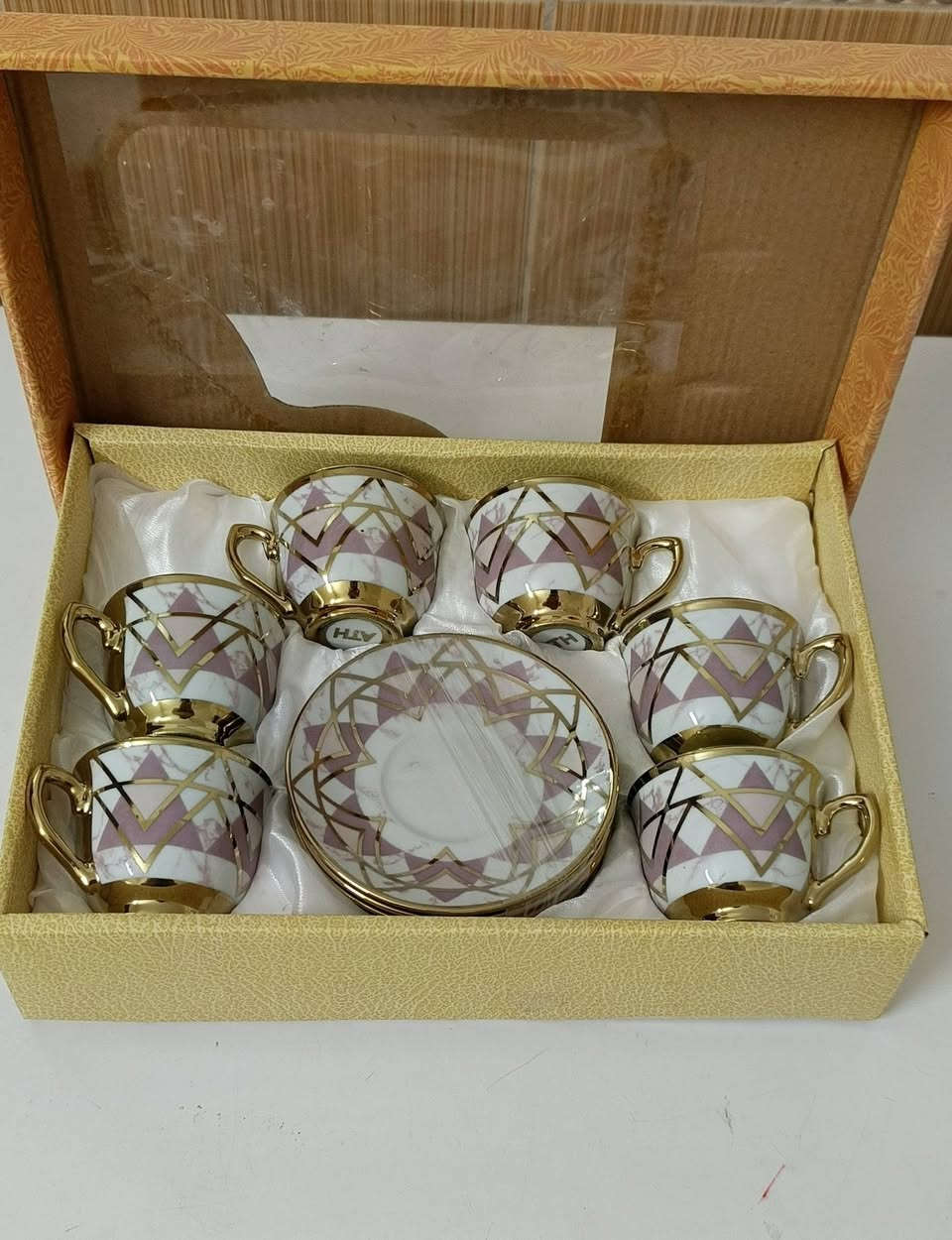 عندي قاعده كوسره كتر بعده جديد(35)الف 
عندي مسدس صبغ كهربائي مستخدم مرتين(40)الف
لافته ضوئيه بعده جديد فيدراليه للبيع سعره(25)الف
عندي كوابه بدون كارتونه بعدهن جددللبيع سعره(10)الف
عندي فنجان بعدهن جدد للبيع سعره(10)الف
عندي نص درزن ستكاين جدد اصلي للبيع سعره(5)الف
مكاني بغداد مدينه حريه (***********)
