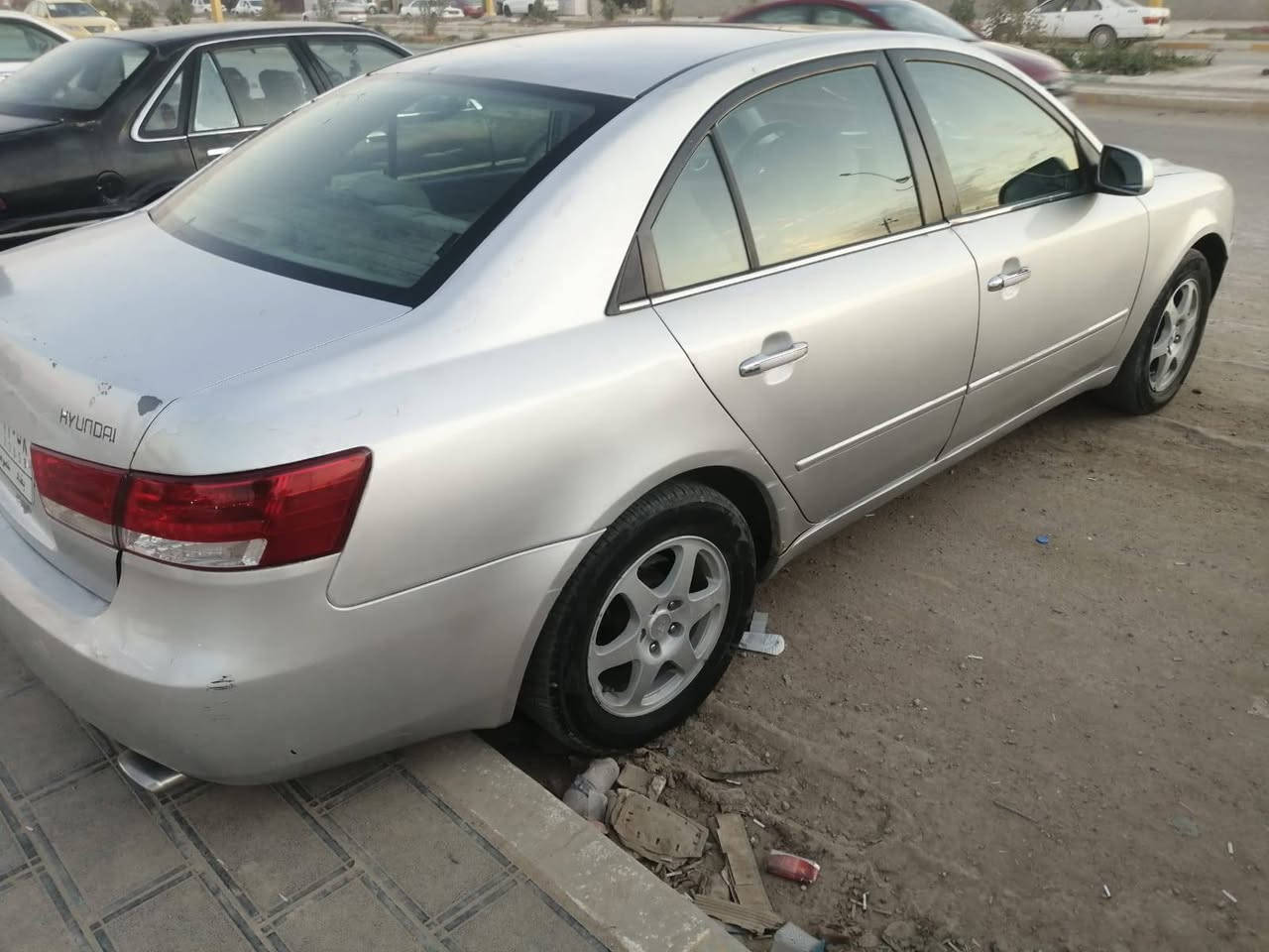 سلام عليكم سياره لبيع سوناته موديل 2006 خليجي مكينه أو كير شرط  حداديه 100/90 تخم تاير نضيف رقم بغداد مشروع وطني السعر  88 أو  مجال مكان ناصريه شطره رقم الهاتف ***********
