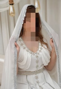 قفطان ابيض • قياس ٤٠ • شال خطوبه